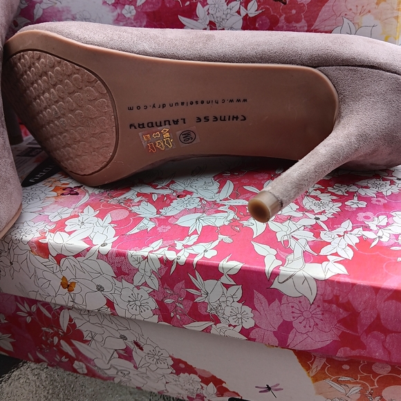 Sued Tan High Heels - Picture 4 of 6